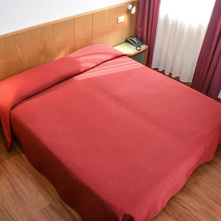 Hotel Sport Pieve Di Ledro Exterior photo
